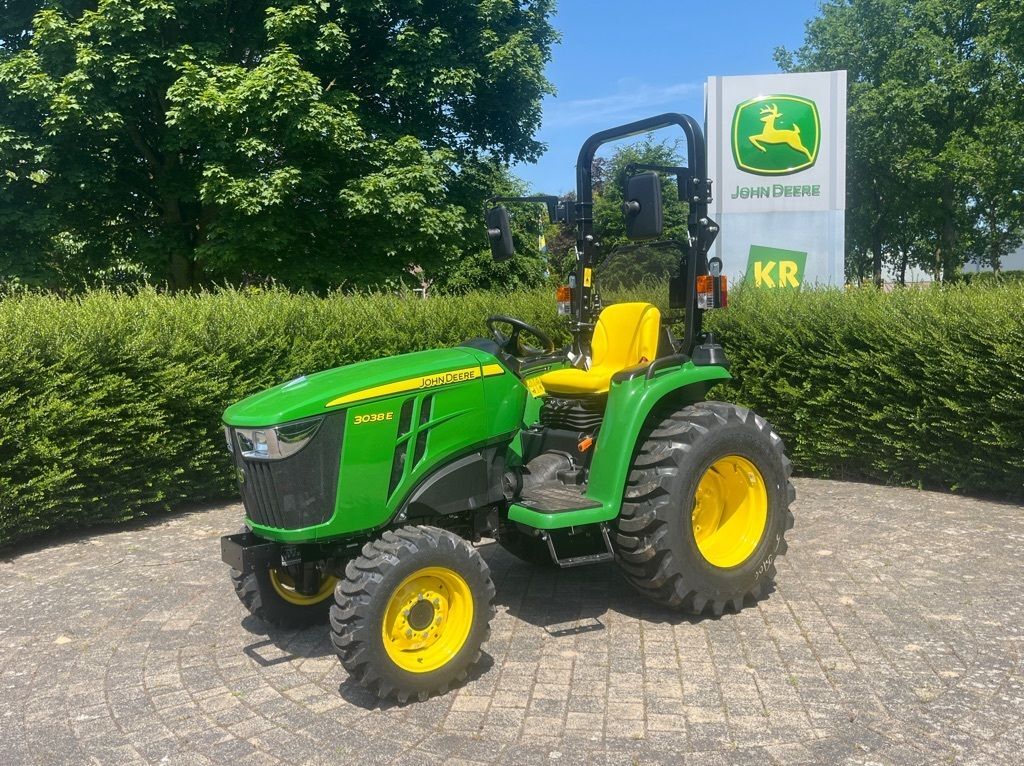 3038E John Deere