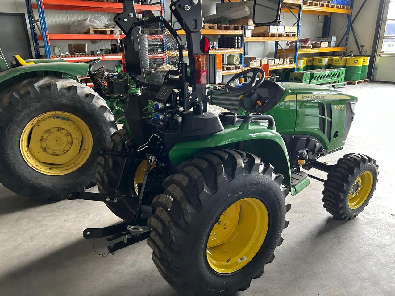 John Deere 3025E