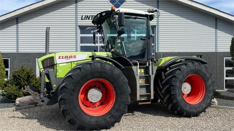 Claas XERION 3800 Med frontlift
