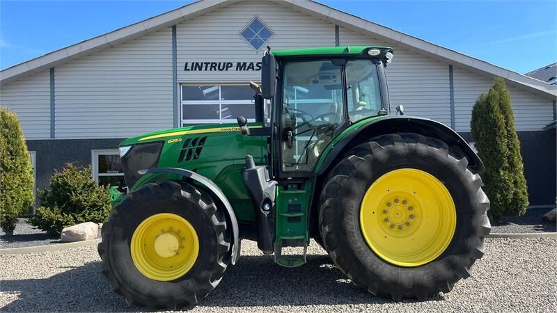 John Deere 6215R Med frontlift og front PTO på